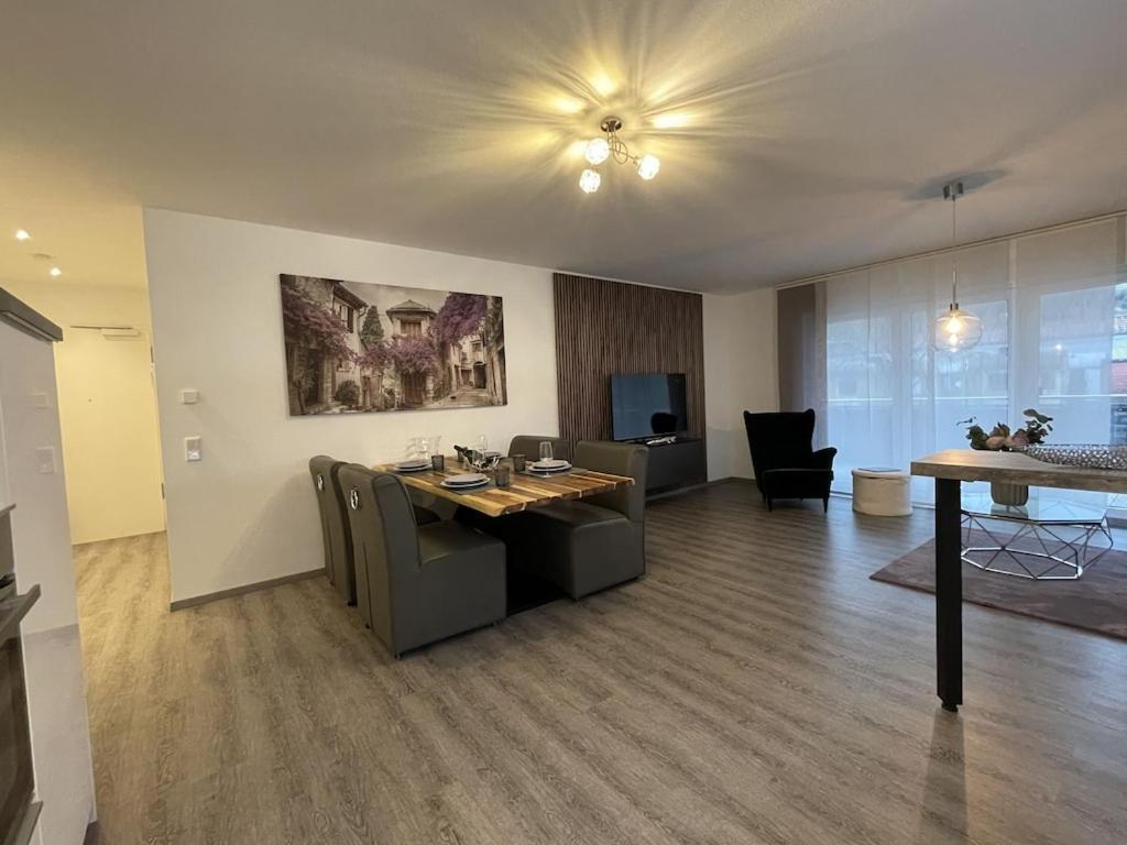 Exklusive Wohnung Zentral Mit Grossem Balkon Losheim Exterior photo