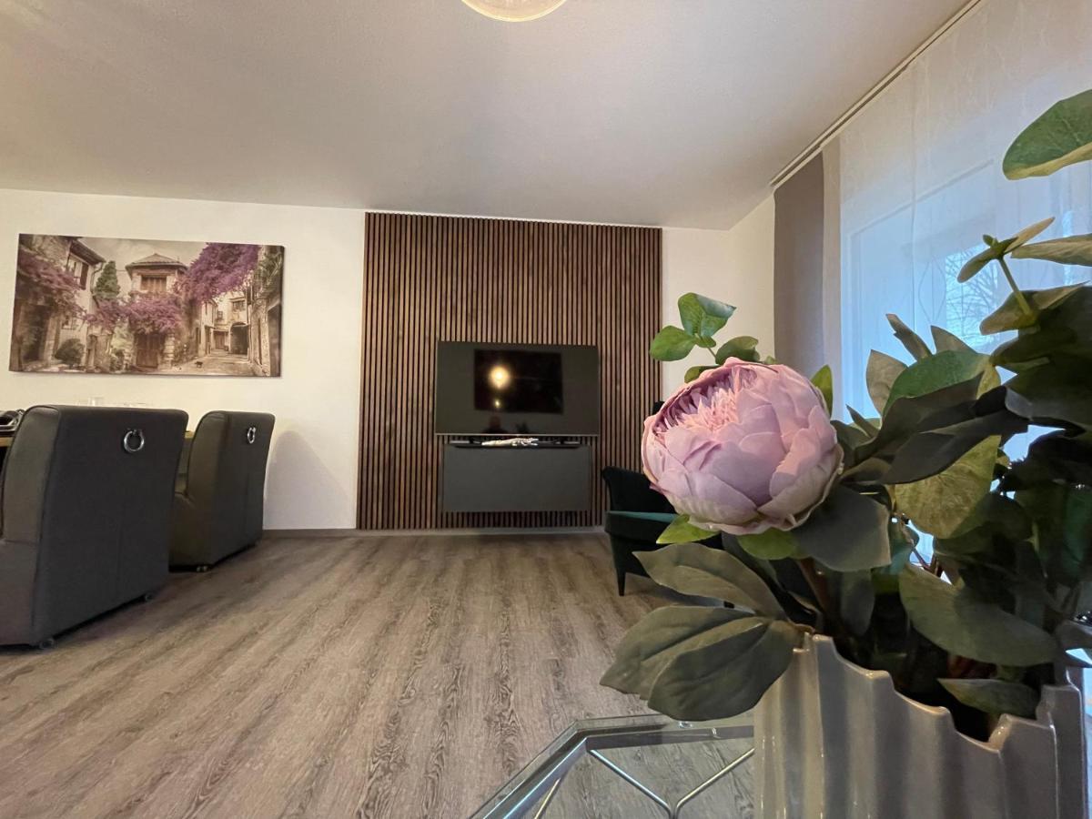 Exklusive Wohnung Zentral Mit Grossem Balkon Losheim Exterior photo