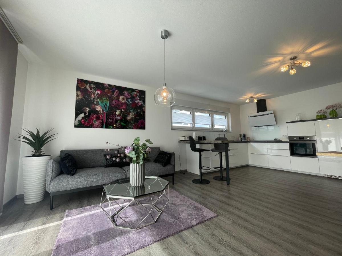 Exklusive Wohnung Zentral Mit Grossem Balkon Losheim Exterior photo
